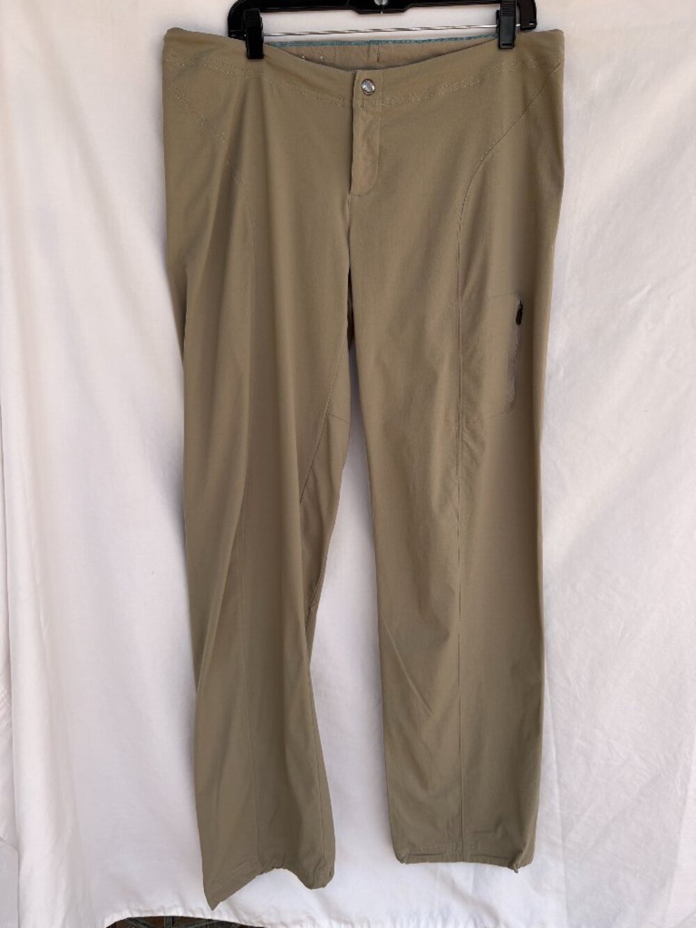 Columbia Tan Hiking Pants Size 12/44
